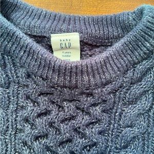GAP Boys Heavy knit sweater size 4 NWOT